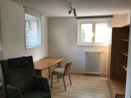 1-Zimmer-Wohnung in Altglienicke (Treptow), Berlin, Souterrain