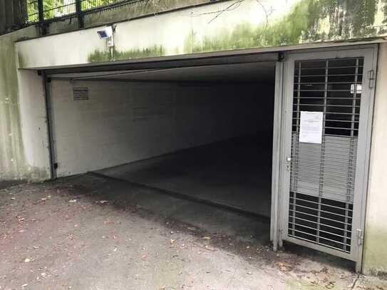 Doppelt gesicherte Pkw-Garage im begehrten Grunewald