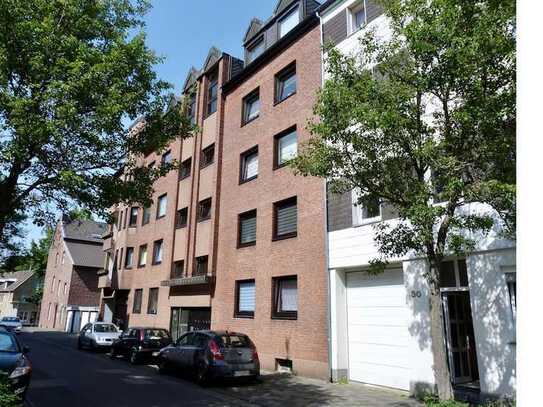 Lichtdurchflutete, kürzlich renovierte Wohnung im Herzen von Stolberg mit Balkon und Fußbodenheizung