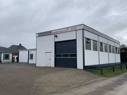 Produktions- und Lagerhalle mit Büro