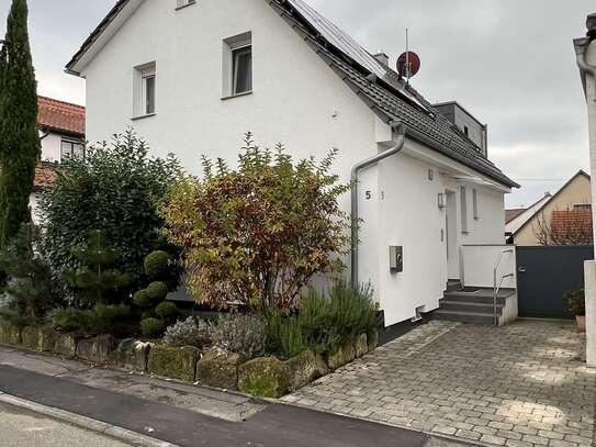 Mit Liebe kernsaniertes Einfamilienhaus + Anbau (Neubau 2014) in ruhiger Lage in Ilsfeld