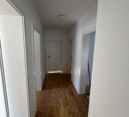 Erstbezug nach Sanierung mit EBK: freundliche 3-Zimmer-Wohnung in Mömbris