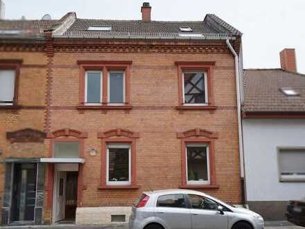 Ihr neues Familienheim in Ludwigshafen-Mundenheim sucht Sie!!!