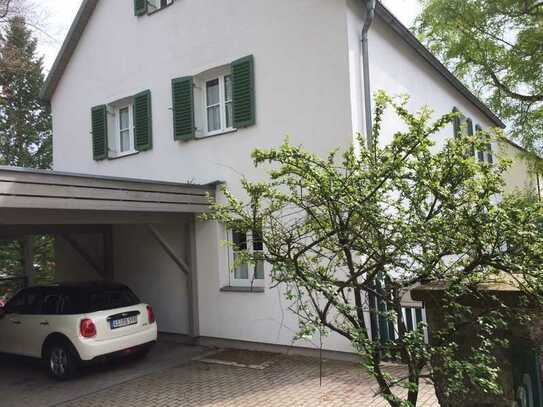 Schönes Einfamilienhaus mit 7 Zimmern und großem Garten in Weiden in der Oberpfalz, Fichtenbühl