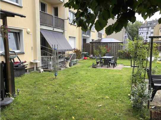 Neuwertig sanierte drei Zimmer Wohnung in ruhiger Lage mit Balkon in Meiderich