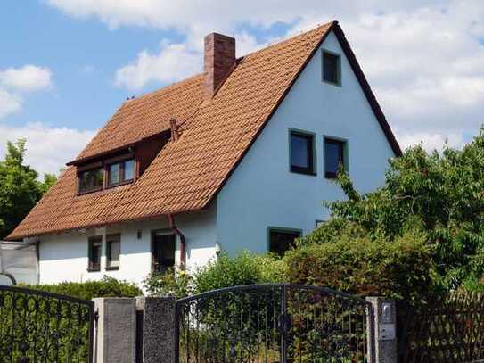 Nürnberg: Freistehendes Einfamilienhaus auf ca. 740 m² Grundstück. Nähe Birkenwaldklinik