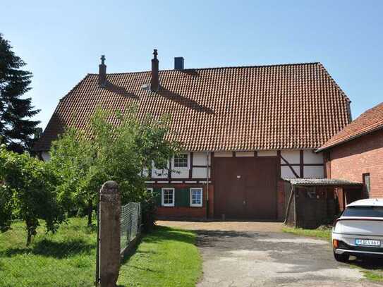 Fachwerk-Bauernhaus (ZFH) mit integr. Partyscheune, Stall und Nebengebäude