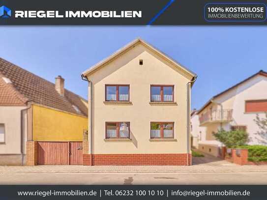 Sie hier? Wir auch! Großzügiges Einfamilienhaus mit Anbau auf einem 640 m² großen Grundstück