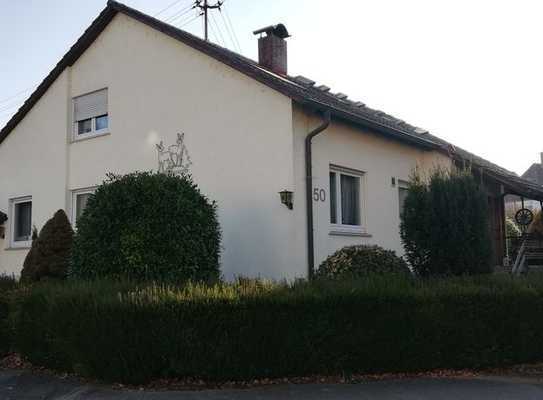 2,5-Zi.-DG-Wohnung in ruhiger Nachbarschaft