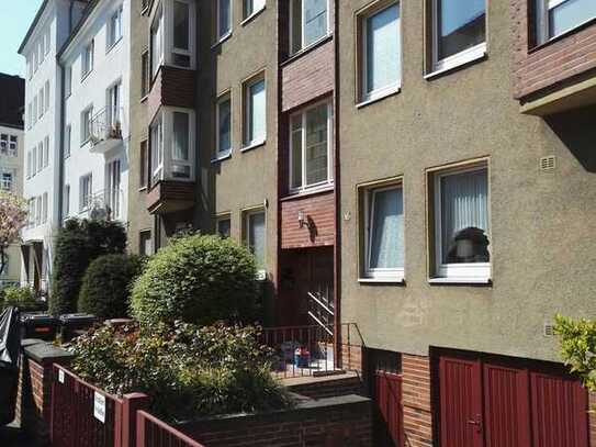 Geräumige 1-Zimmer-Wohnung mit Balkon in der Südstadt