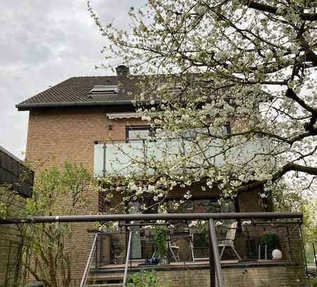 Freundliche und gepflegte 3-Raum-Wohnung mit Balkon in Bielefeld-Senne