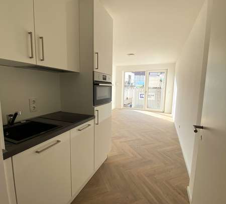 Moderne 1,5 Zimmer mit EBK und Terrasse- Willkommen in Pankow!