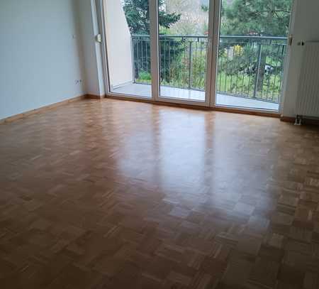 Freundliche 2-Zimmer-Wohnung mit Balkon und EBK in Machern