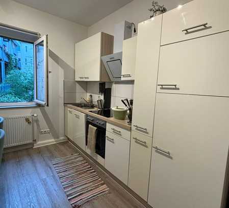 Geräumige, Top angebundene 3-Zimmer-Wohnung mit Balkon und EBK in Düsseldorf