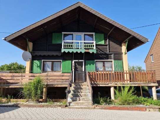 1-2 Familienhaus mit großem Garten und Garage in ruhige Lage von Merchweiler OT