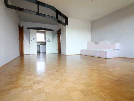 4 Zimmer, Süd-/West-Balkon, TG-Stellplatz, neue Heizung