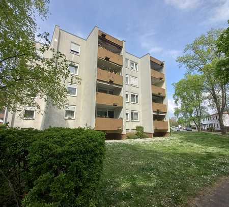 Sanierte 2 ZKB-Wohnung mit Balkon in MA-Vogelstang