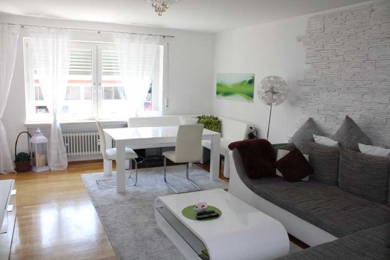                                                               Helle, gro&szlig;z&uuml;gige 4-Zimmer-Wohnung mit Balkon und EBK in Kirchheim bei M&uuml;nchen                                                       in Hausen (Frankfurt am Main)