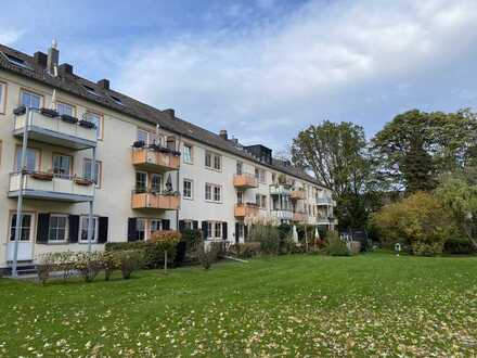 Attraktive, helle 2-Zimmerwohnung mit Balkon in bevorzugter Wohnlage von Poppelsdorf!