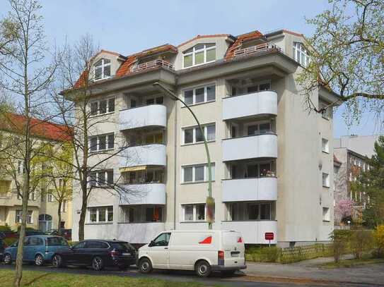 Helle Wohnung mit Balkon in Bestlage von Schmargendorf