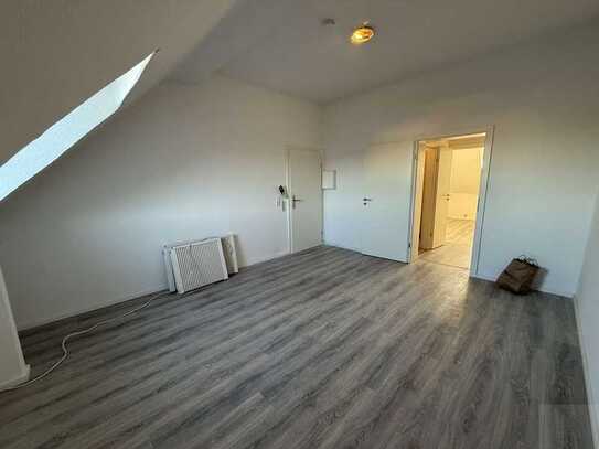 Frisch saniertes Apartment in zentraler Lage in Düsseldorf-Holthausen!