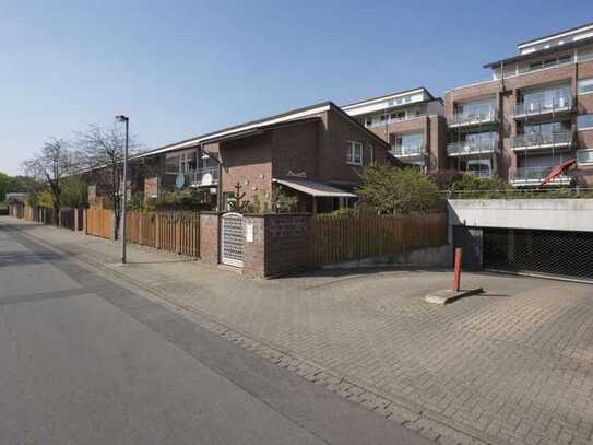 Schöne 3-Zimmer-EG-Wohnung mit Terrasse und EBK in Bothfeld