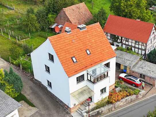 Generationenhaus mit mehreren Nebengebäuden bei Eschwege/Kella