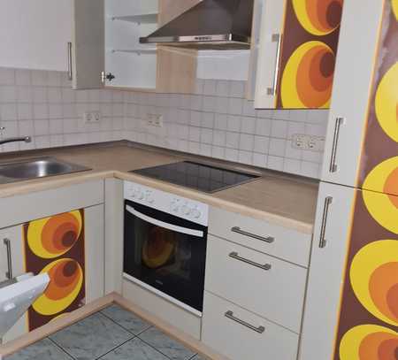 2 Zimmer Wohnung mit EBK und Wannenbad