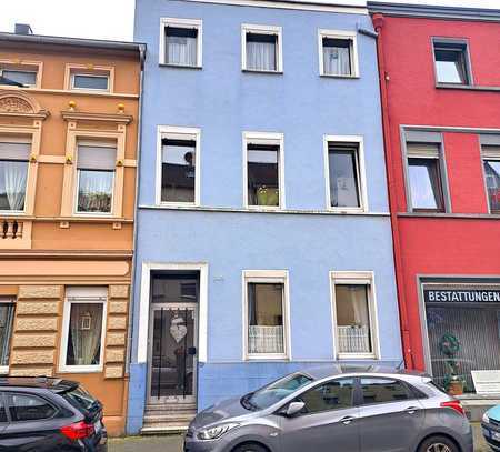 Platz für die ganze Familie ! Geräumiges Reihenstadthaus in zentraler Lage in 41061 M'gladbach