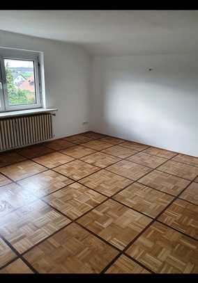 Attraktive 3-Zimmer-Dachgeschosswohnung mit EBK in Obertraubling