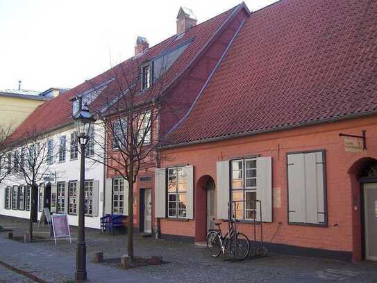 Günstiges Lager mit Fenster und Heizung in Rostock-Stadtmitte