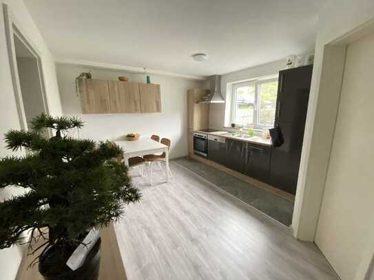 Exklusive, modernisierte 1,5-Zimmer-Souterrain-Wohnung in Neu-Ulm