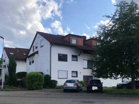 Schöne 3-Zimmer-Wohnung mit Einbauküche, Balkon und Tiefgarage in Murr