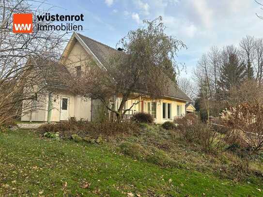 Wunderschönes Einfamilienhaus in ruhiger Lage mit großem Traumgrundstück