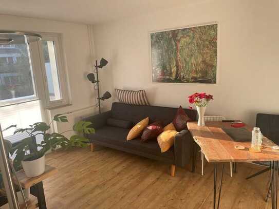Ab Mai: Kleine 3-Zimmer-Wohnung in Benrath mit Balkon
