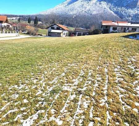 Schöne und ruhige Lage - umgeben von der Bergwelt