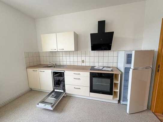 Großzügige 2-Raum-Wohnung mit Einbauküche in ruhiger Lage!