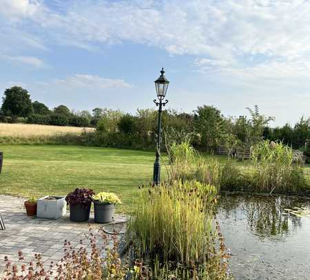 Neuwertiger Bungalow in traumhafter Sonnenlage – Modernes Wohnen inmitten der Natur