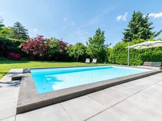 Luxuriöses Zuhause mit traumhaftem Garten und Swimmingpool in bester Lage von Marl