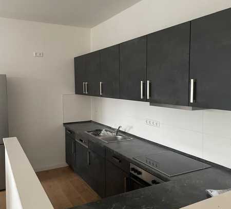 4-Zimmer Modern, Loft-Charakter auf zwei Etagen und Balkon inkl. Küche