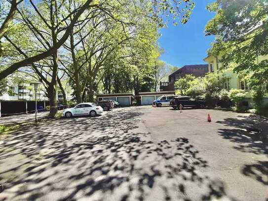 Stellplatz oder Carport in zentraler Lage