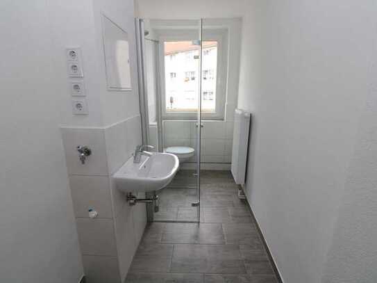 Schickes Nest sucht Nachwuchs…helle 4-RW mit ebenerdiger Dusche im EG!!!