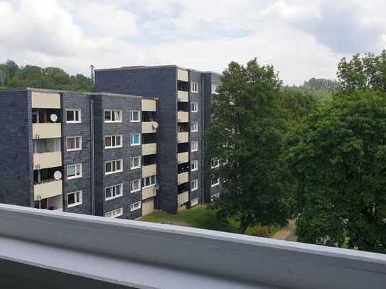 3-Zimmer-Wohnung mit EBK und Loggia in Gummersbach