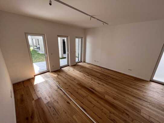 TOWNHOUSE mitten in Bockenheim - 4 Zimmer Einbauküche Balkon