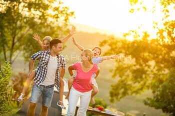 Wohnen am Rande der Stadt - Ein Familienparadies wartet auf Sie!