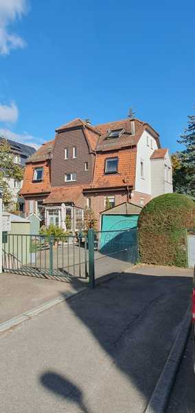 ***Zweifamilienhaus in Stuttgart-Rohr***