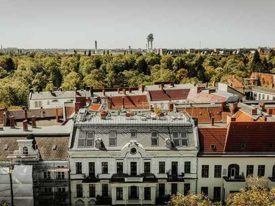 Stilsicher gestaltetes Penthouse mit Lift in prachtvollem Denkmalschutz-Altbau