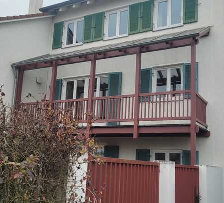 sonnige Wohnung mit großem Südbalkon