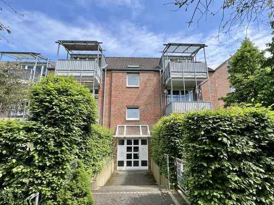 Gemütliche Dachgeschosswohnung mit Balkon im 2. OG in 6-FAMHS in ruhiger Lage von Meerbusch-Osterath