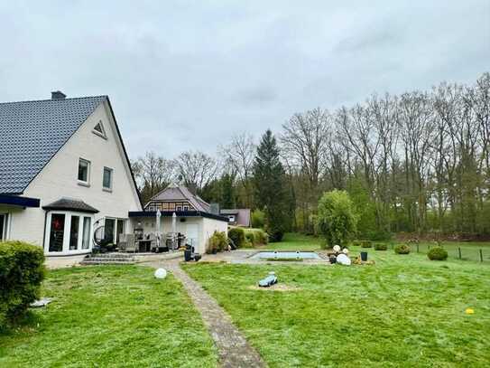Geräumiges, preiswertes und gepflegtes 5-Raum-Einfamilienhaus mit geh. Innenausstattung und EBK